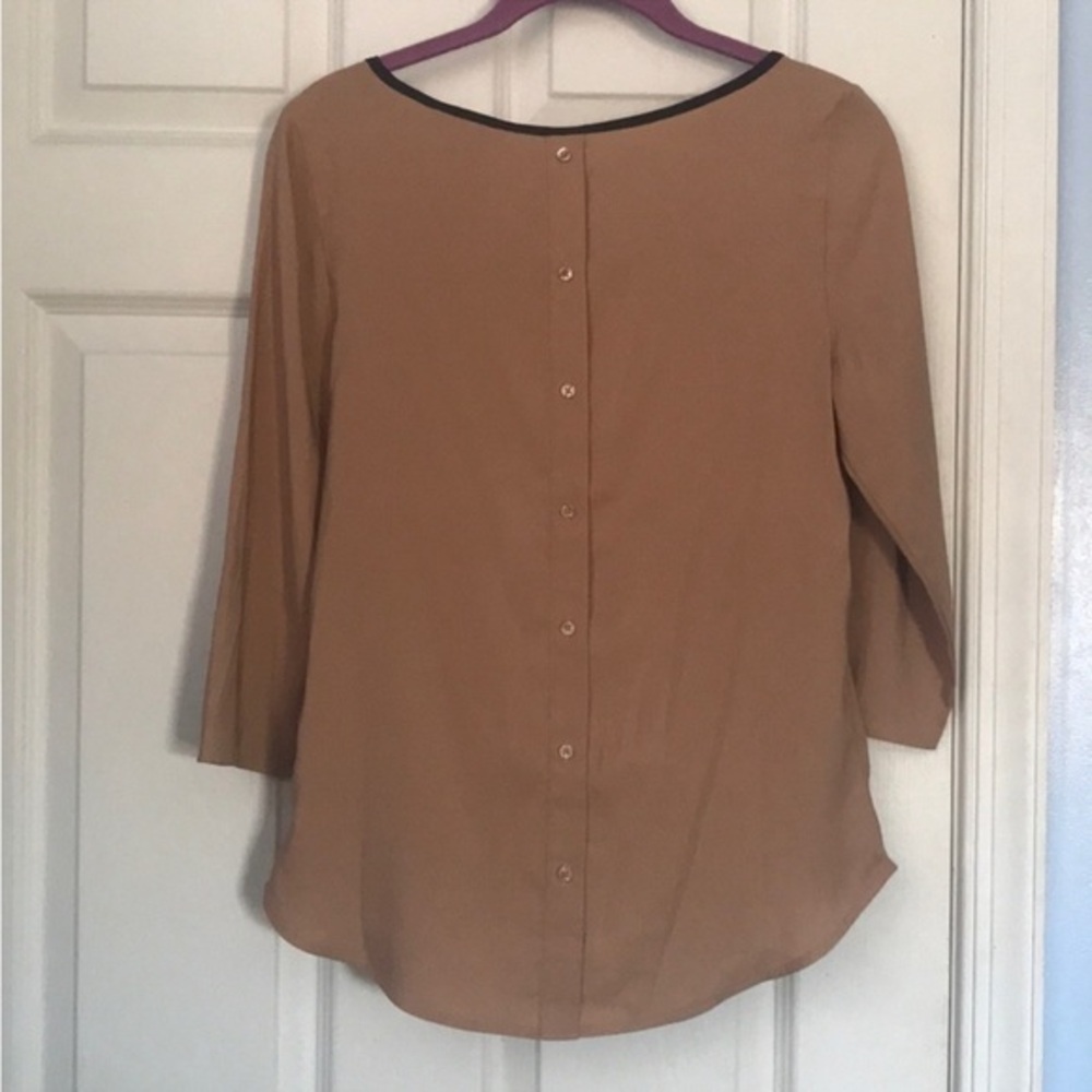 NWT - Express Women’s Button Back Lace Front Blouse Top (Coffee Brown / XS)
